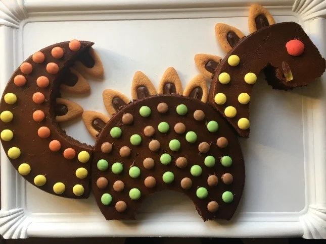 gâteau dinosaure facile